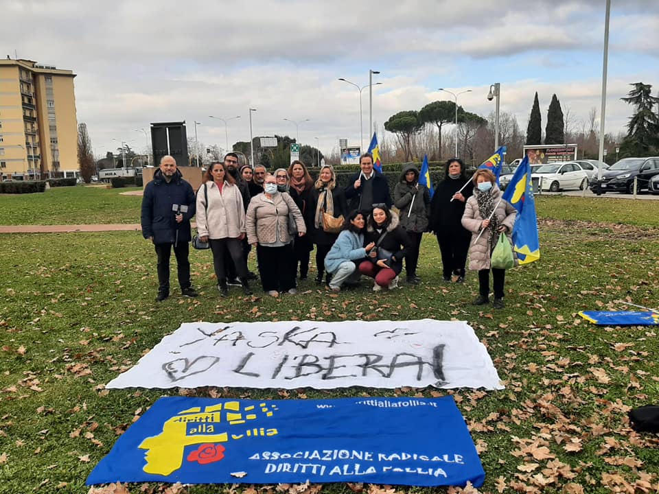 ASSOCIAZIONE “DIRITTI ALLA FOLLIA”: PRESIDIO DINANZI AL TRIBUNALE DI FIRENZE il 23 MARZO. UDIENZA PER LA PRESUNTA VIOLENZA SESSUALE A CARICO DI YASKA GHODS: LA STESSA PROCURA CHIEDE L’ASSOLUZIONE PER LA MADRE JEANETTE FRAGA.