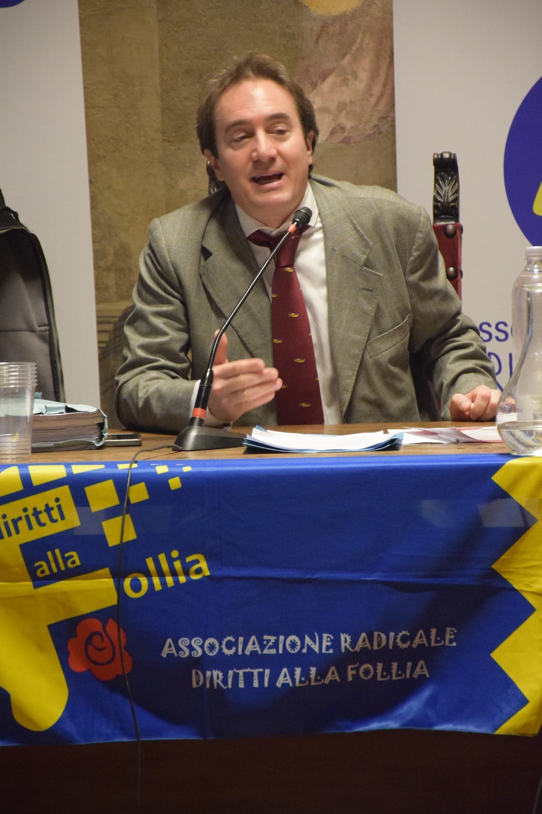 Relazione illustrativa:Riforma della procedura di applicazione del Trattamento Sanitario Obbligatorio (Proposta di modifica della L. 23.12.1978 n° 833 – artt. 33 – 34 – 35):«Adeguamento della procedura e dell’esecuzione del Tso psichiatrico alla Costituzione e agli obblighi internazionali dell’Italia»
